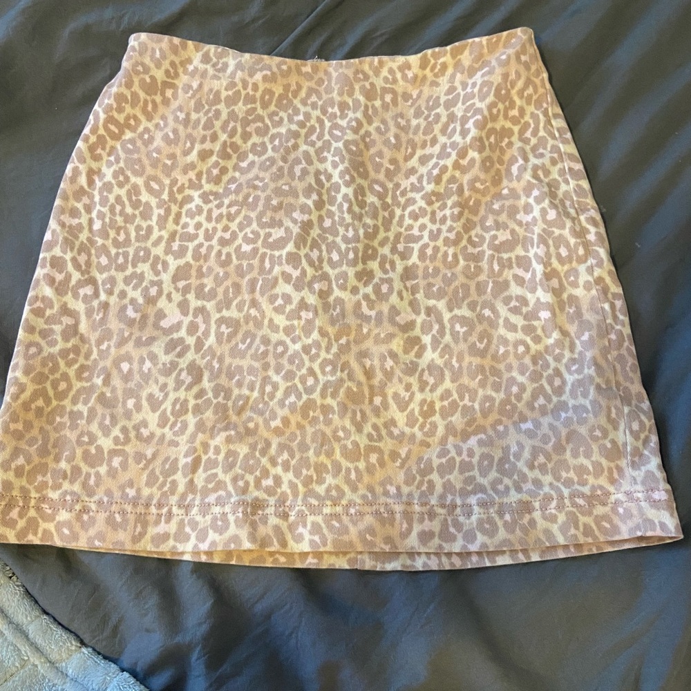 Pink leopard print mini skirt